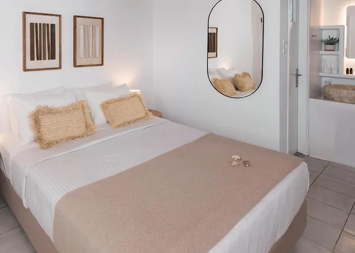 Kanelis Studios & Suites
