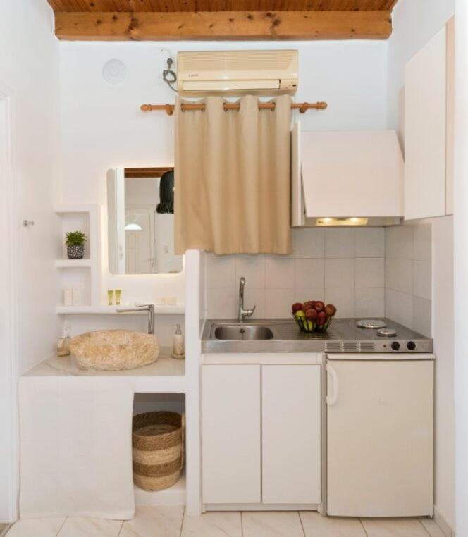 Kanelis & Apartment *